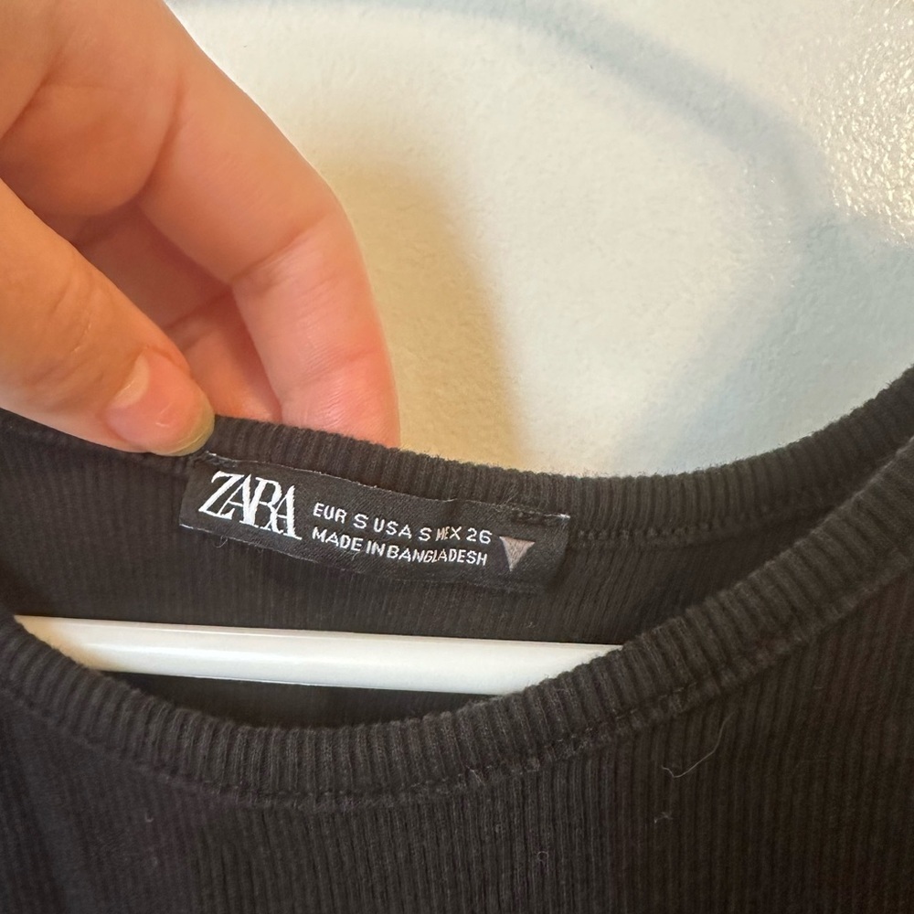 Zara High Neck Cropped Tank - Picture 3 of 3